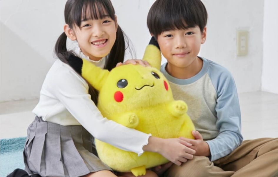 Pikachu-Plüschtier im üppigen Originaldesign kehrt zum 30. Pokémon-Jubiläum zurück
